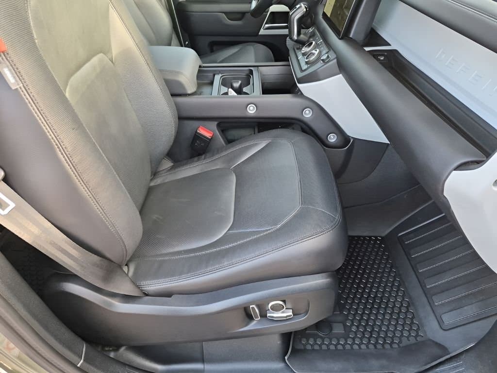 2024 Land Rover Defender 130 - Image 16
