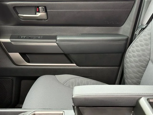2023 Toyota Tundra - Image 9