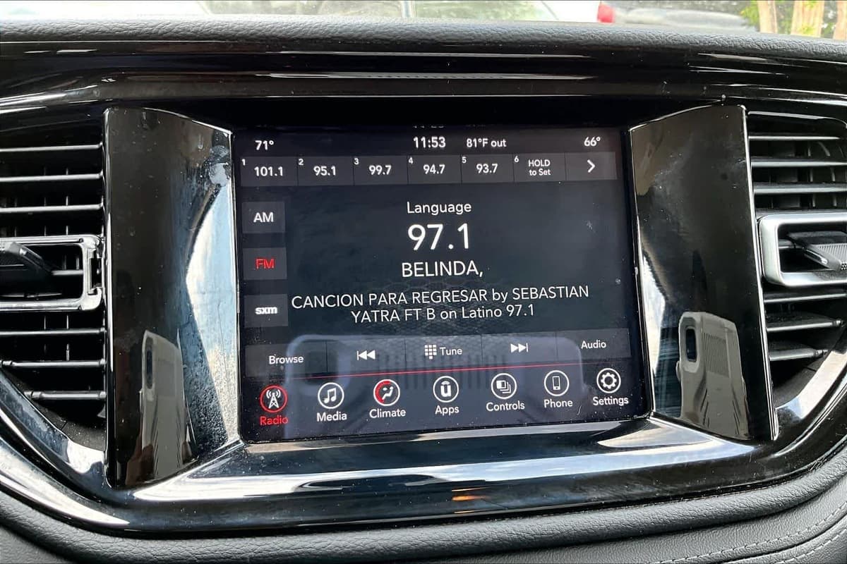 2022 Dodge Durango - Image 31