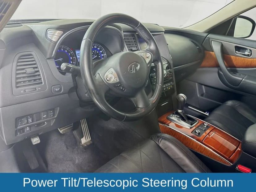 2016 INFINITI QX70 - Image 11