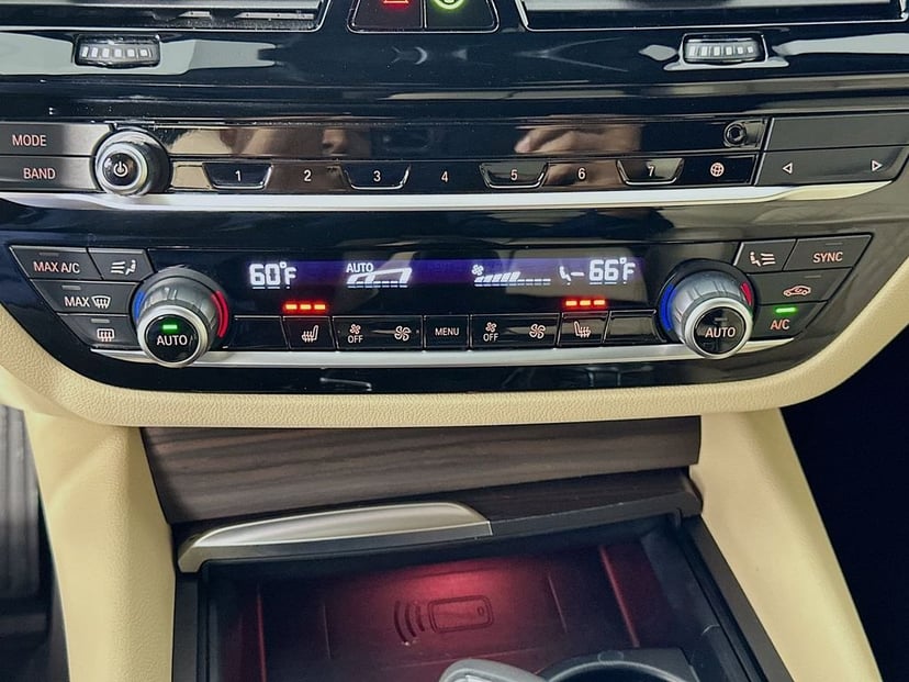 2023 BMW 5 Series - Image 16