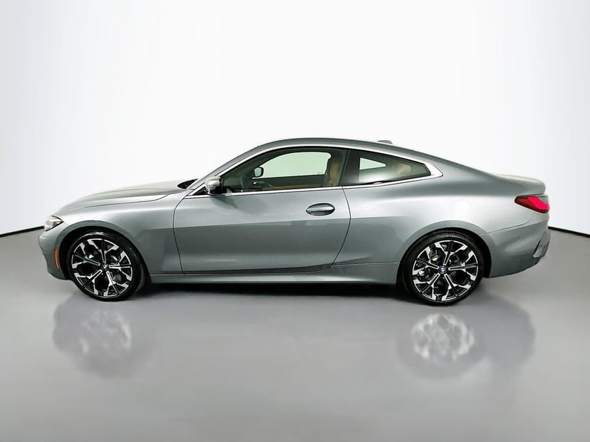 2025 BMW 4 Series - Image 8