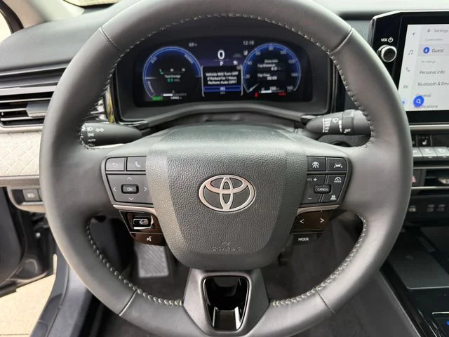 2025 Toyota Camry - Image 11