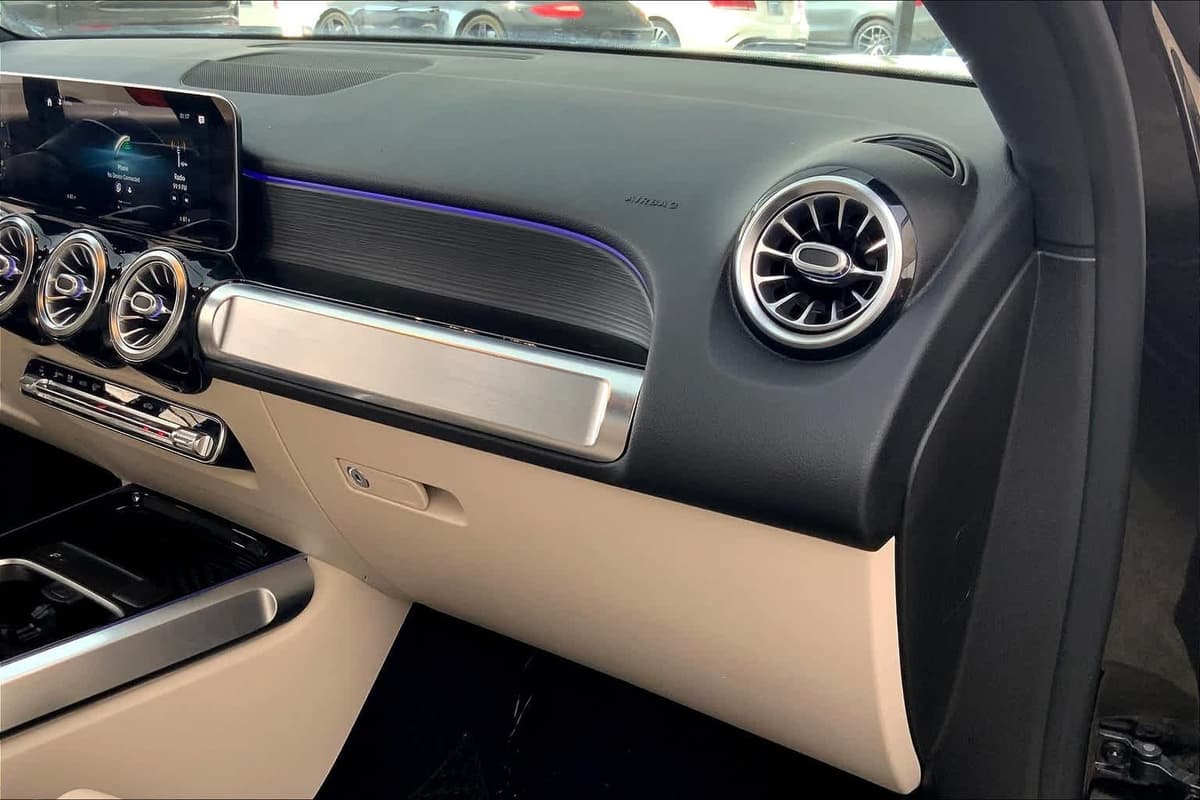 2020 Mercedes-Benz GLB 250 - Image 18