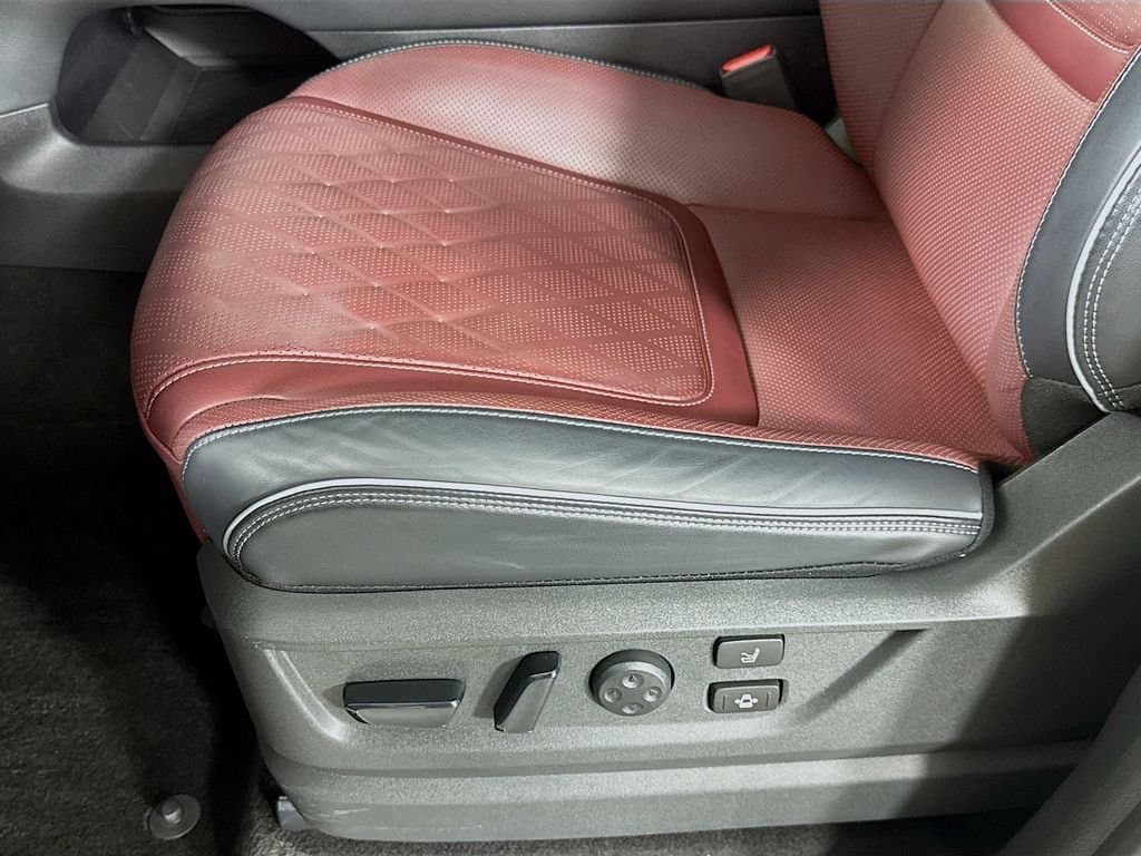 2025 INFINITI QX80 - Image 26