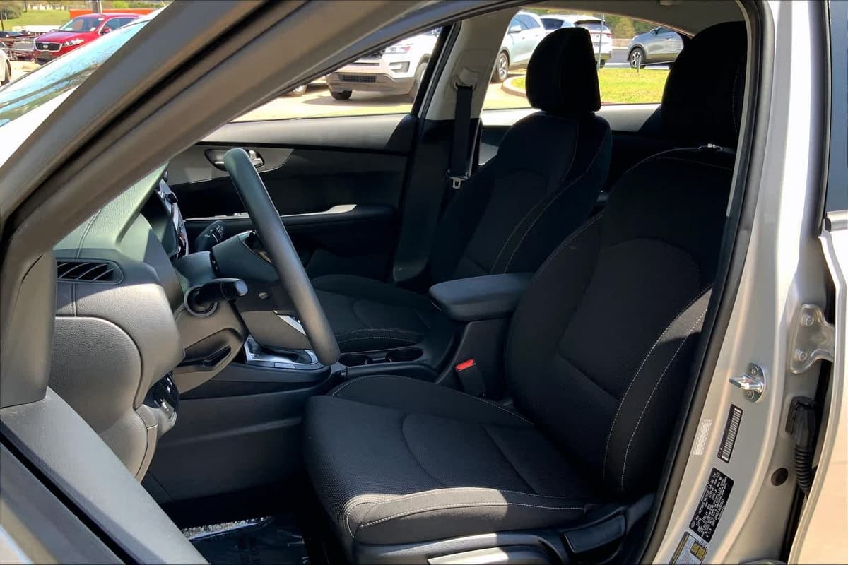 2020 Kia Forte - Image 7