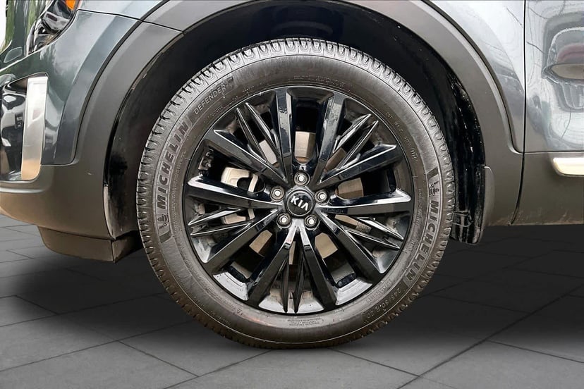 2020 Kia Telluride - Image 11