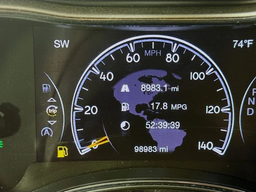 2019 Jeep Grand Cherokee - Image 13