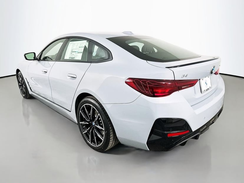 2026 BMW i4 - Image 7