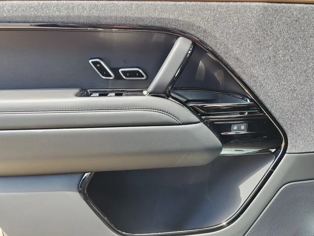 2026 Land Rover Range Rover Sport - Image 22