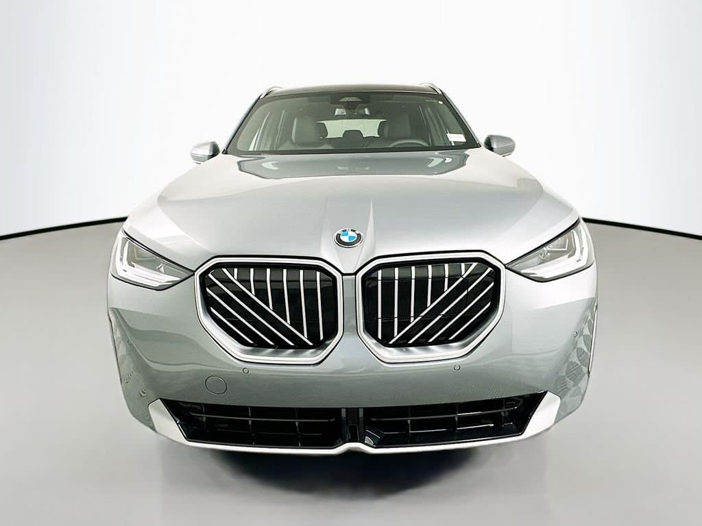 2025 BMW X3 - Image 2