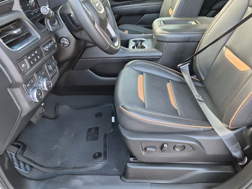 2024 GMC Yukon XL - Image 32