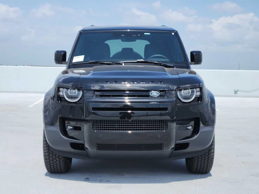 2026 LAND ROVER Defender 110 - Image 2