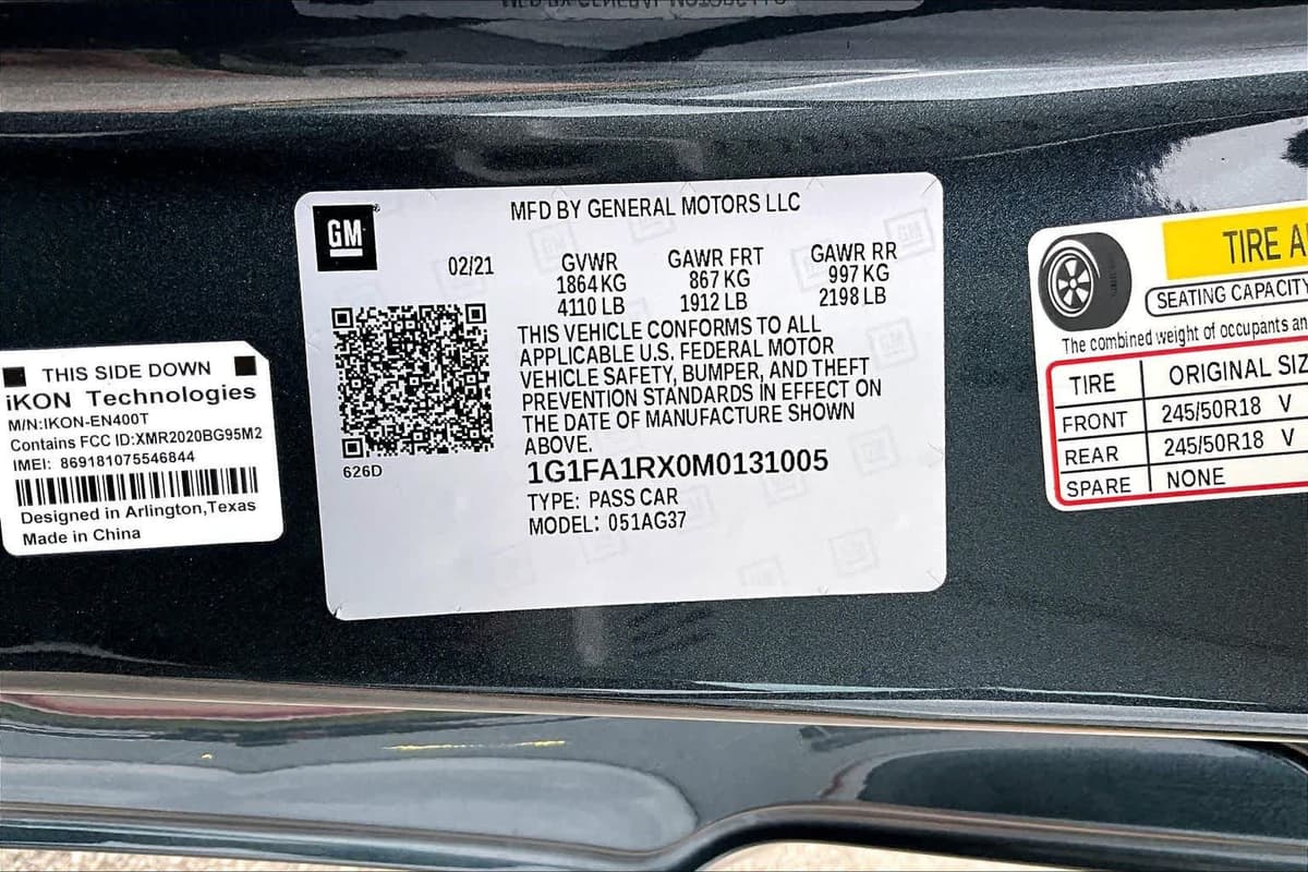 2021 Chevrolet Camaro - Image 33