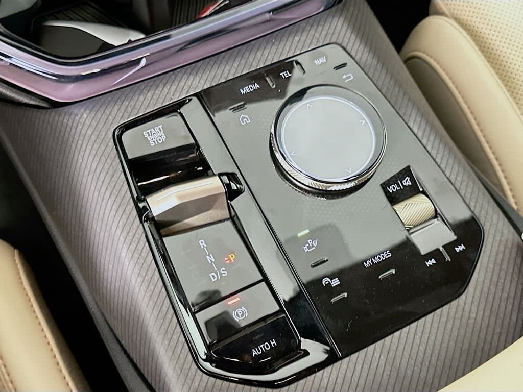 2025 BMW X3 - Image 15