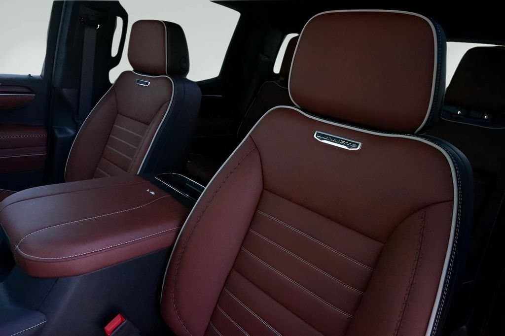 2025 GMC Sierra 1500 - Image 10