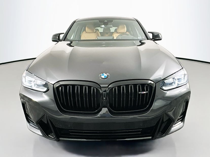 2023 BMW X4 - Image 2
