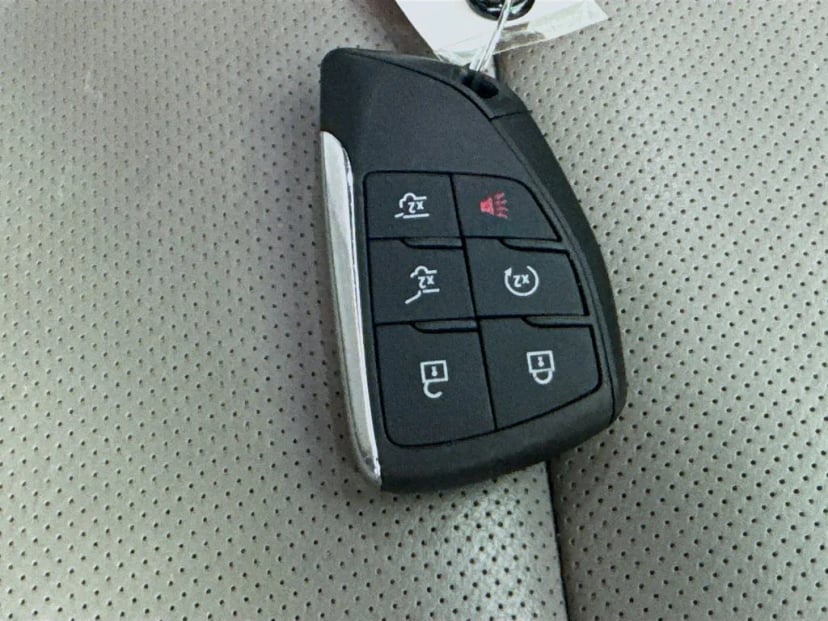 2022 GMC Yukon - Image 38