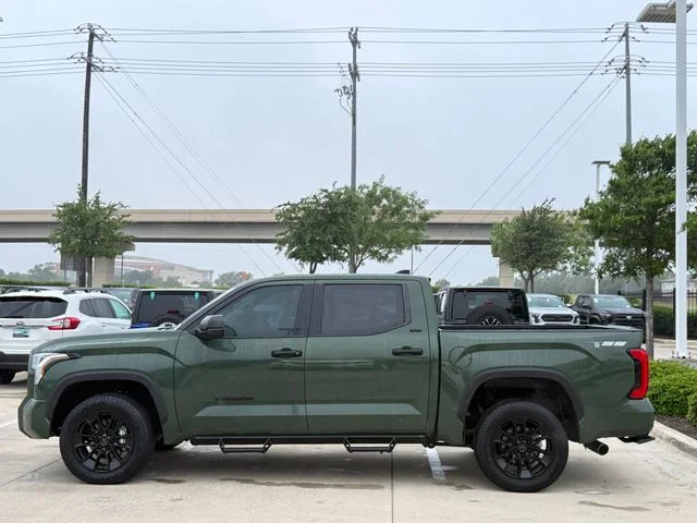2023 Toyota Tundra - Image 8