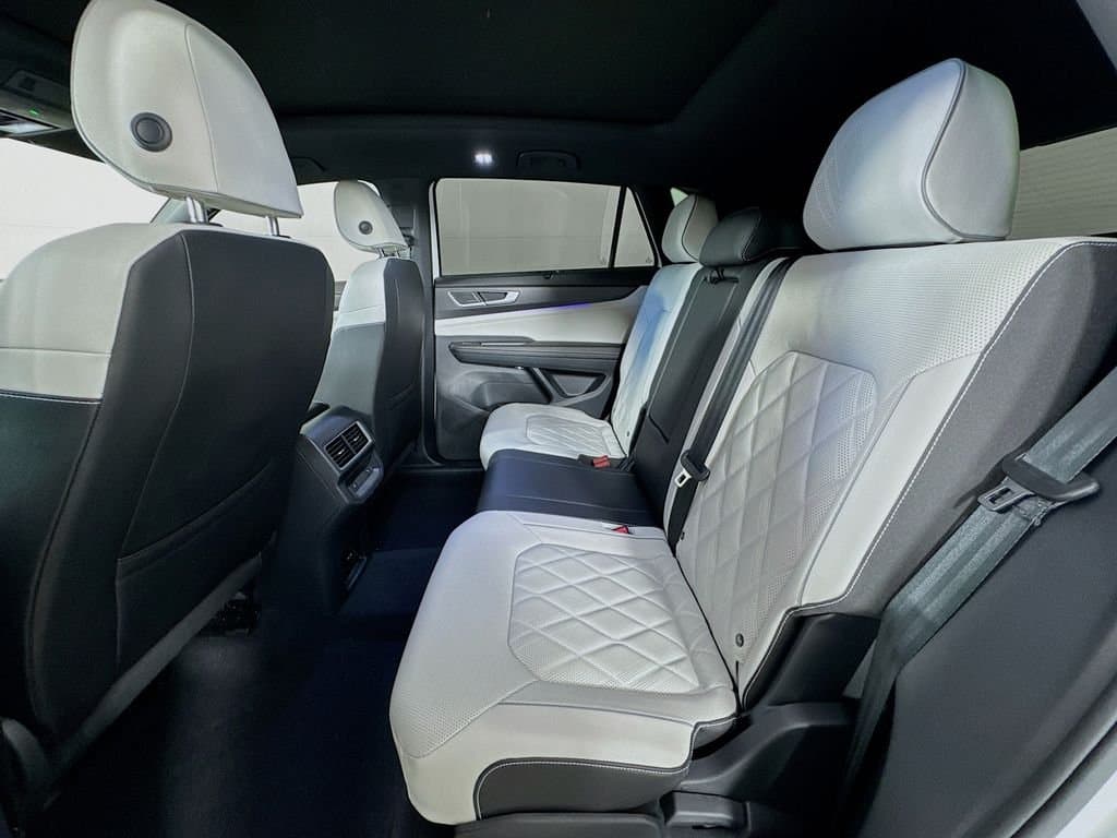 2025 VOLKSWAGEN Atlas - Image 30