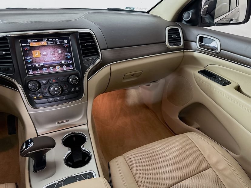 2014 Jeep Grand Cherokee - Image 24
