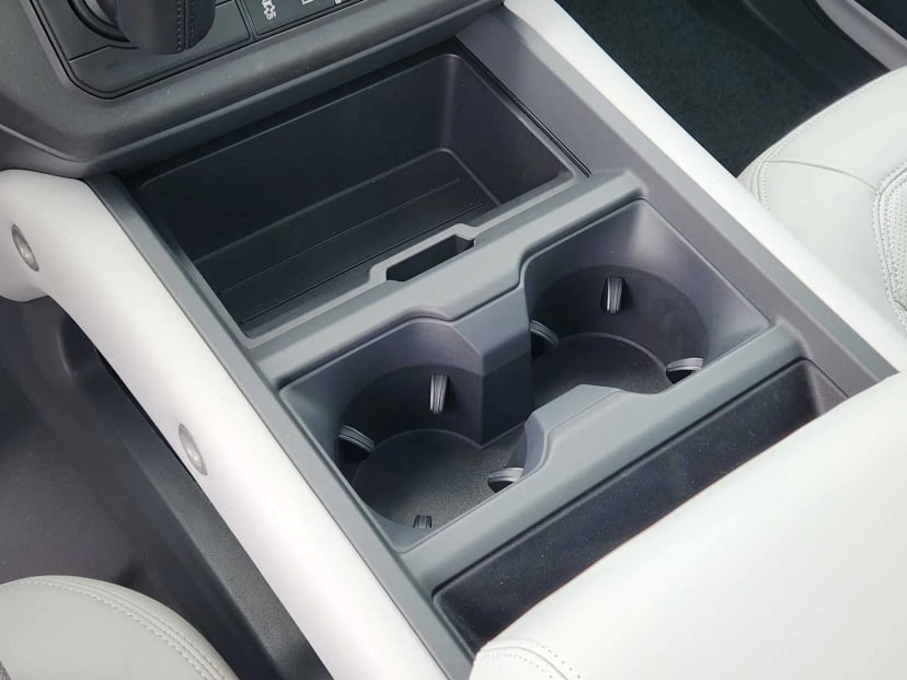 2026 LAND ROVER Defender 130 - Image 19
