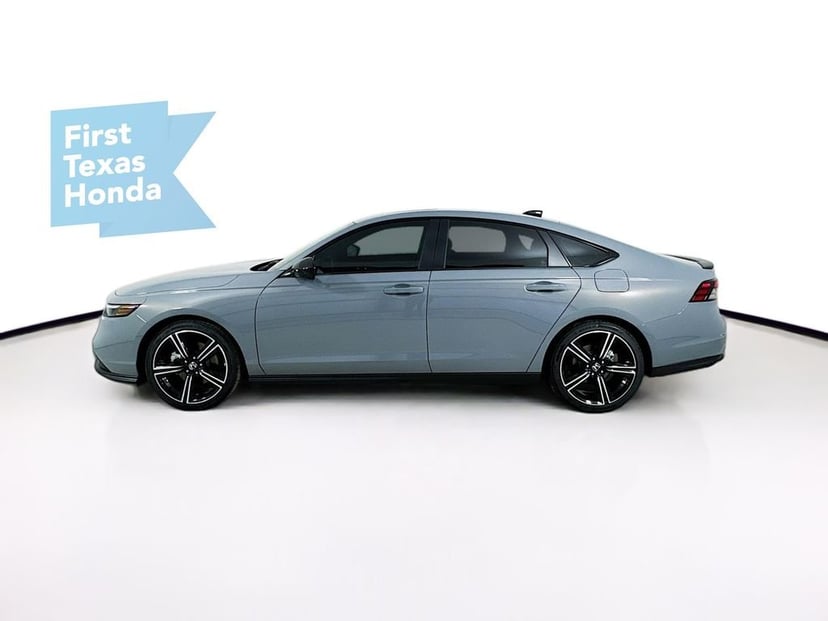 2026 Honda Accord Hybrid - Image 4