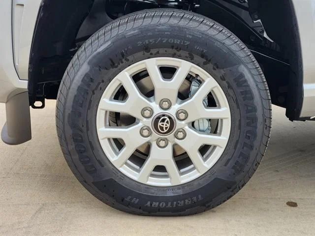 2025 Toyota Tacoma - Image 7