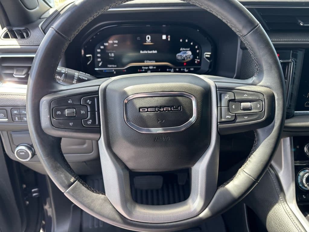 2023 GMC Yukon - Image 16