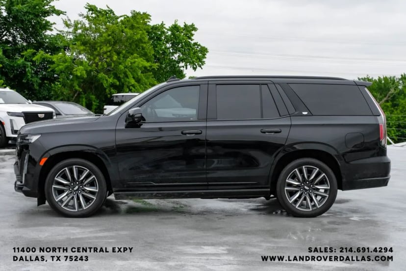 2021 Cadillac Escalade - Image 11