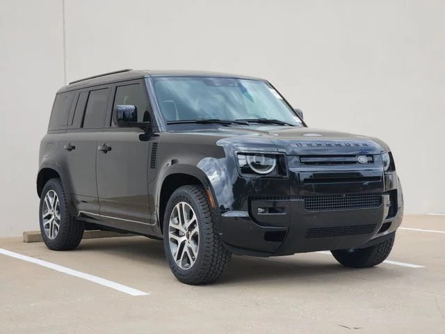 2026 Land Rover Defender 110 - Image 2