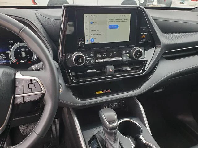 2025 Toyota Highlander - Image 45