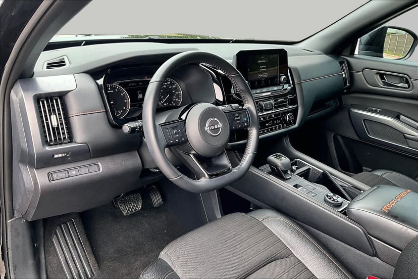 2023 Nissan Pathfinder - Image 17