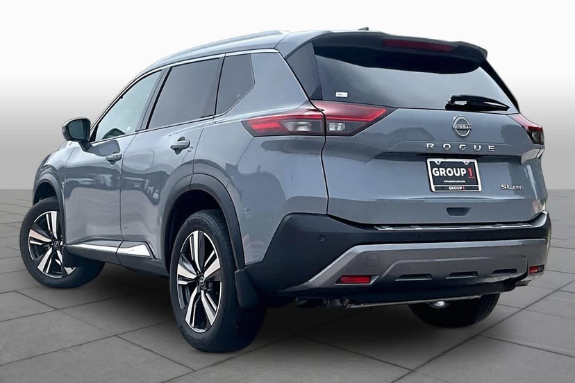 2023 Nissan Rogue - Image 12