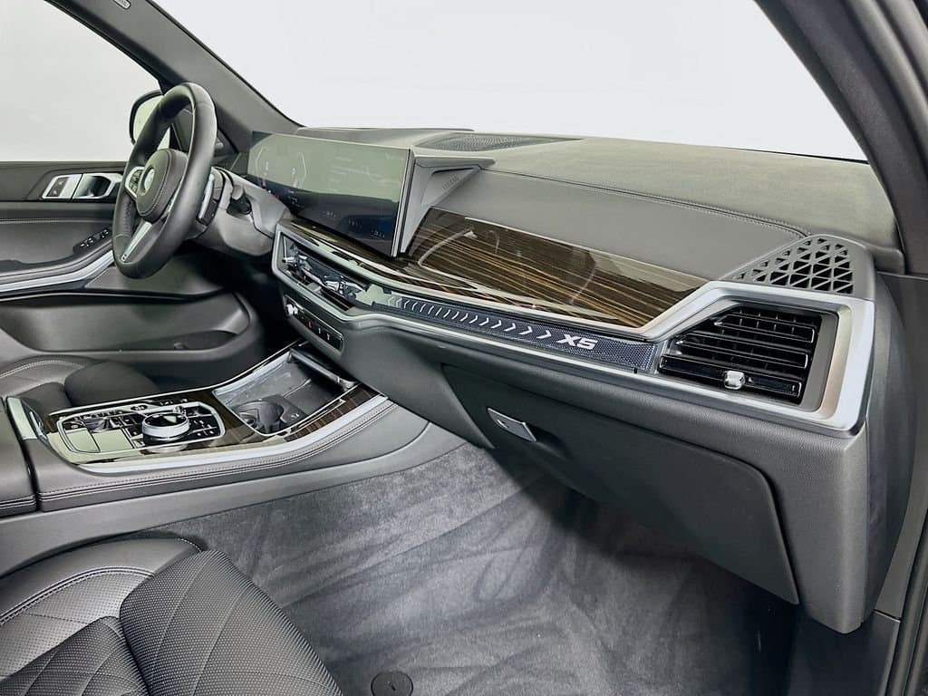 2024 BMW X5 - Image 30