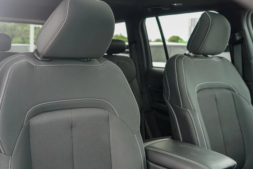 2025 Jeep Grand Cherokee - Image 33