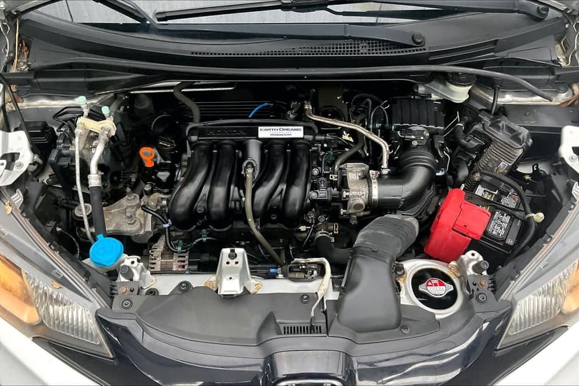 2016 Honda Fit - Image 32
