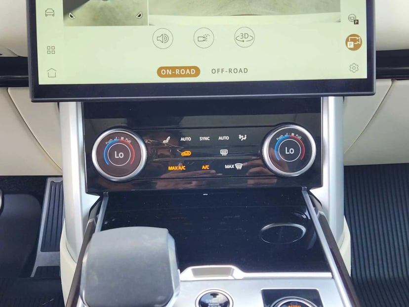 2023 Land Rover Range Rover - Image 19