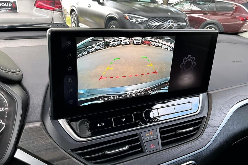 2023 Nissan Altima - Image 26