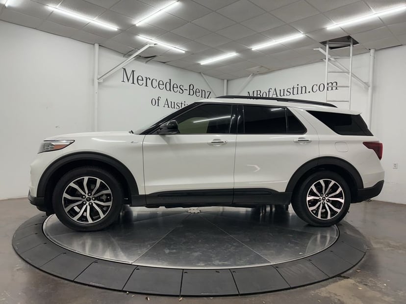 2022 Ford Explorer - Image 4