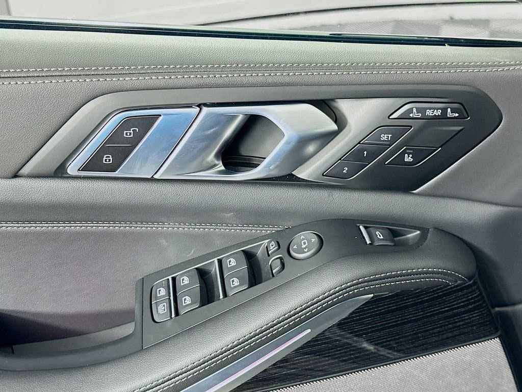 2026 BMW X7 - Image 20