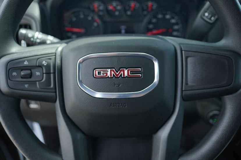2024 GMC Sierra 2500HD - Image 19