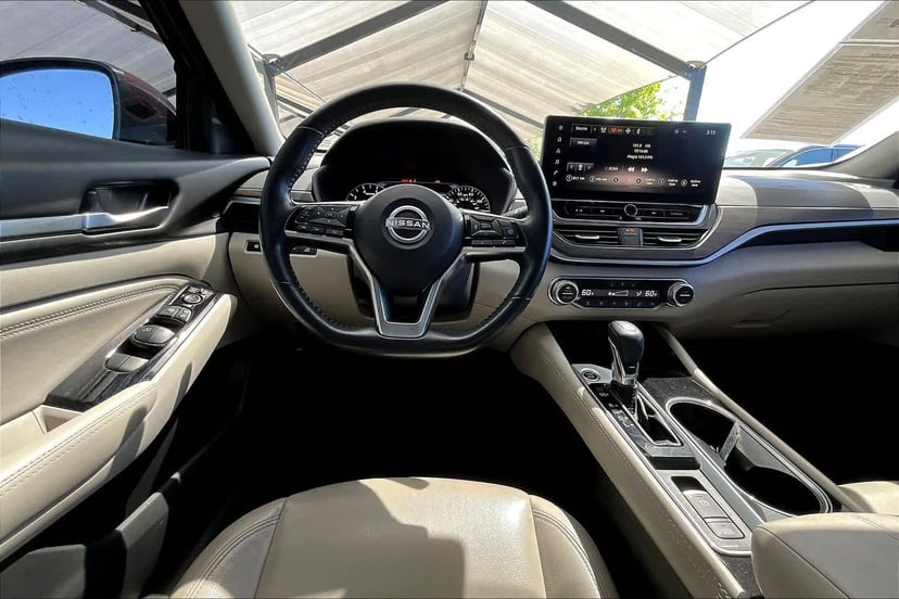 2023 Nissan Altima - Image 6