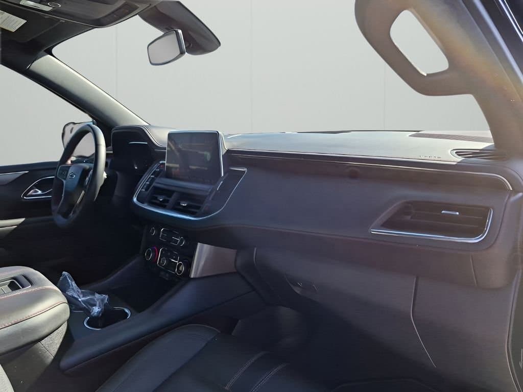 2022 Chevrolet Suburban - Image 14