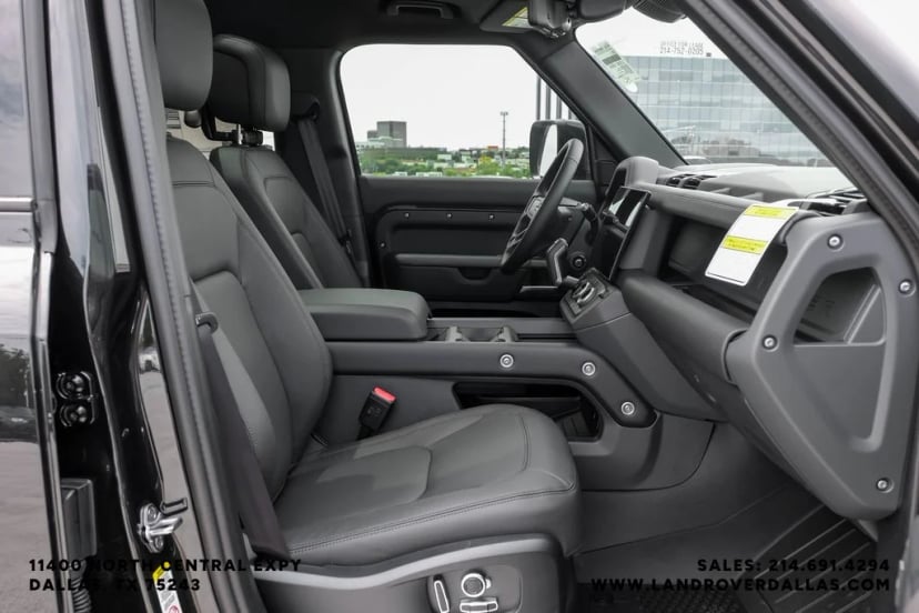 2026 Land Rover Defender 130 - Image 31