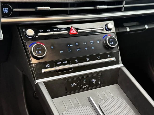 2024 Hyundai Santa Fe - Image 17