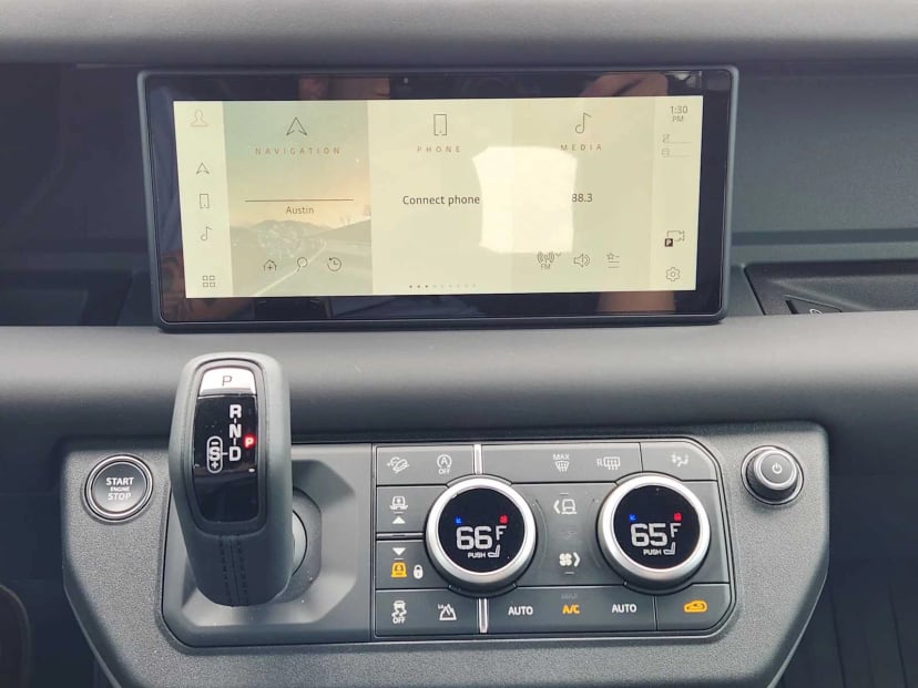 2024 Land Rover Defender - Image 16