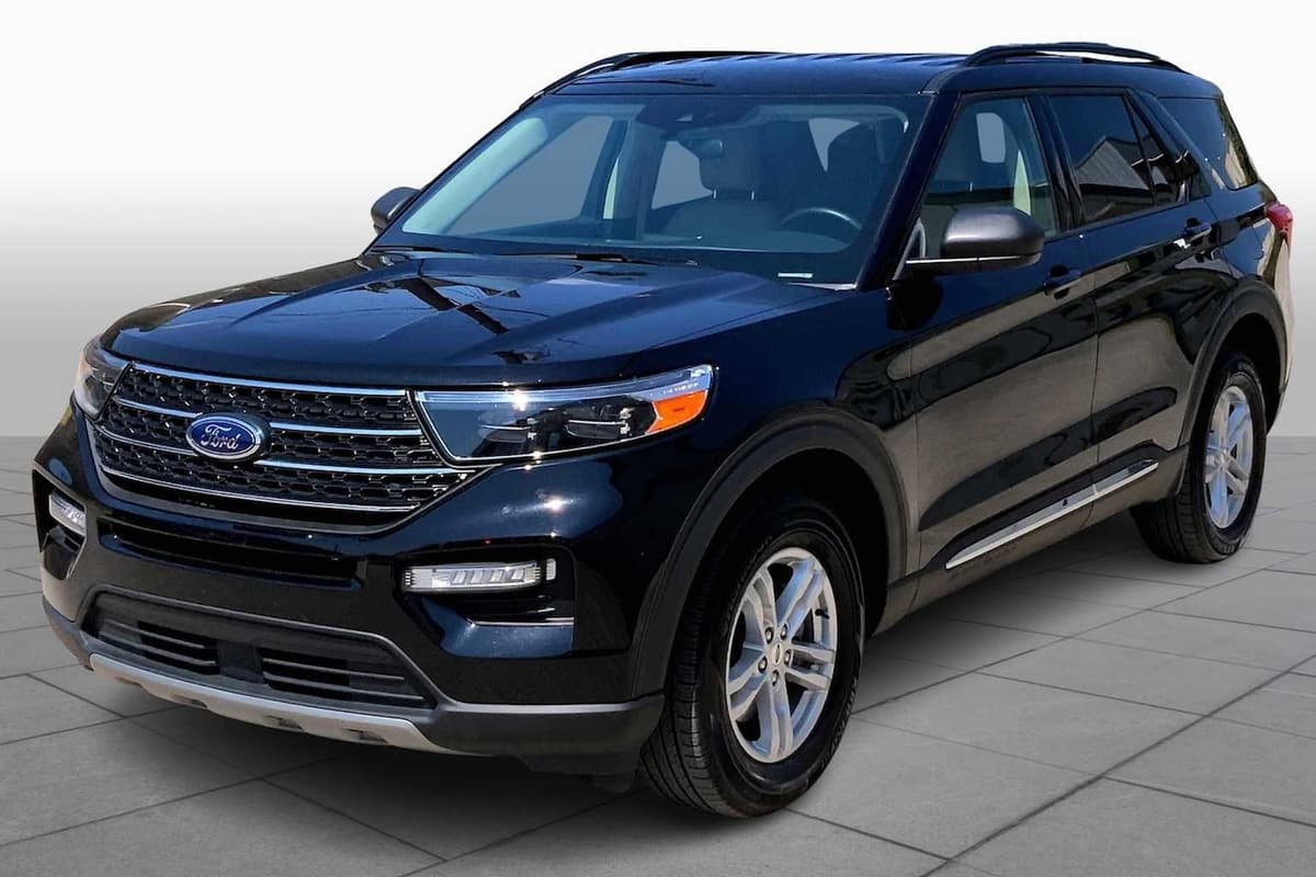 2023 Ford Explorer - Image 2