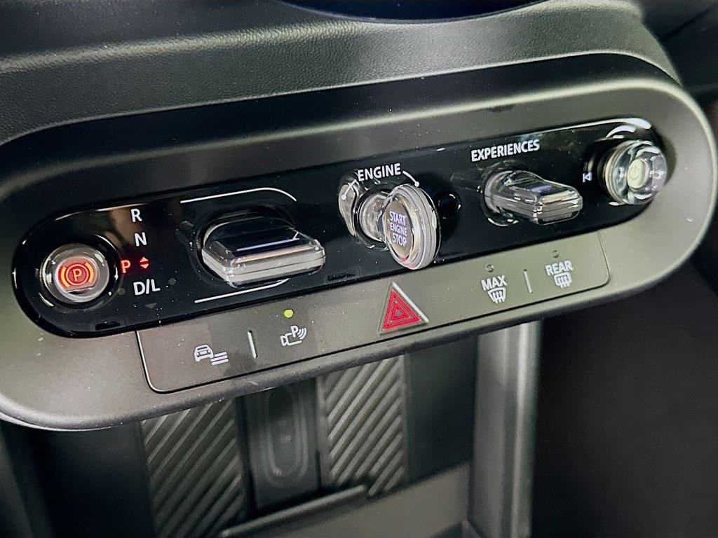 2025 MINI Cooper - Image 15