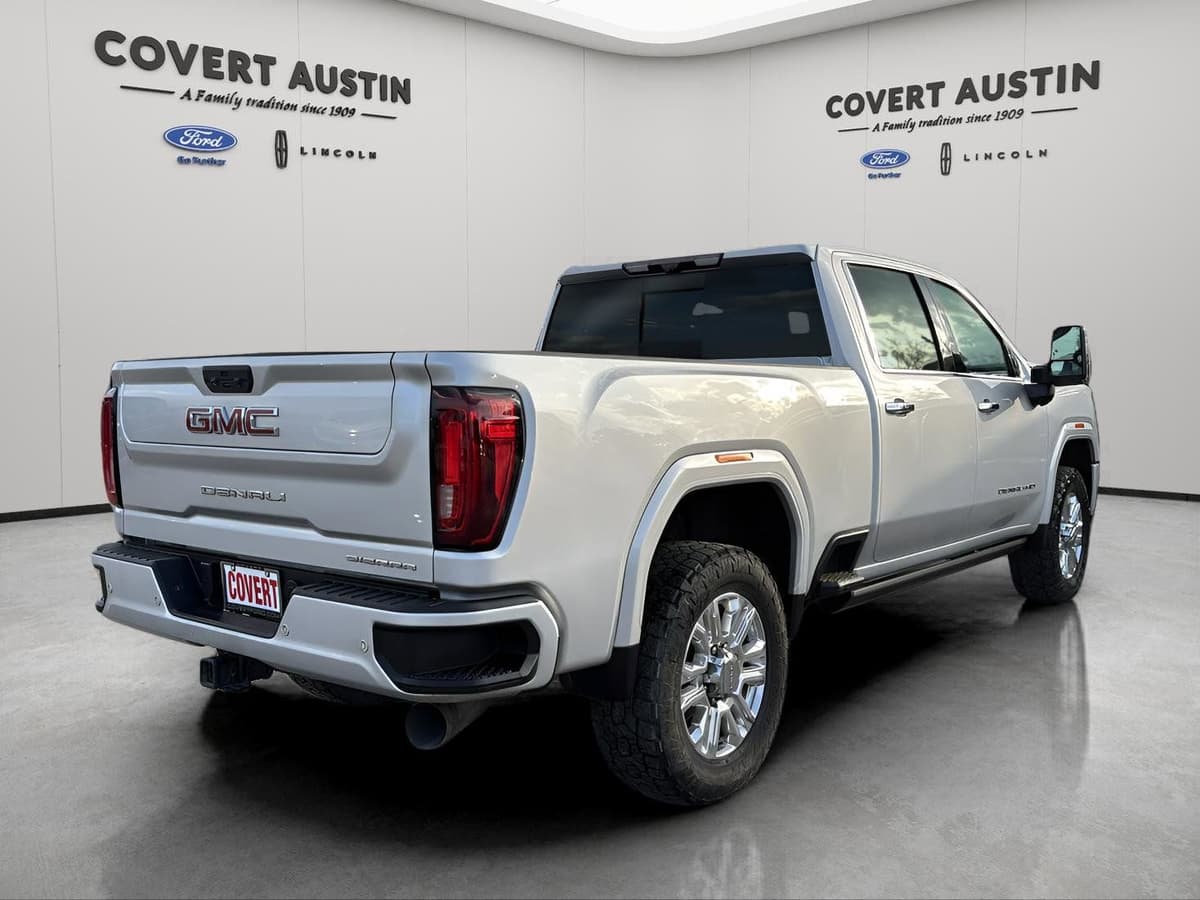 2022 GMC Sierra 2500HD - Image 5